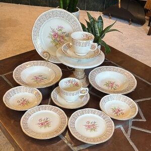 Homer Laughlin-11 Piece set
